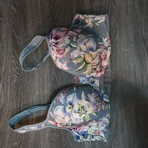 Cacique lightly lined Floral bra NWOT